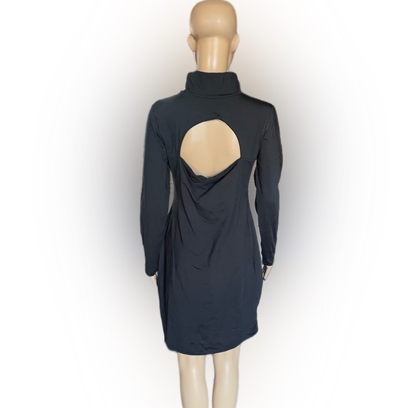 Black Mini with Long Sleeves and Sexy Back Women’s XL - Picture 8 of 10